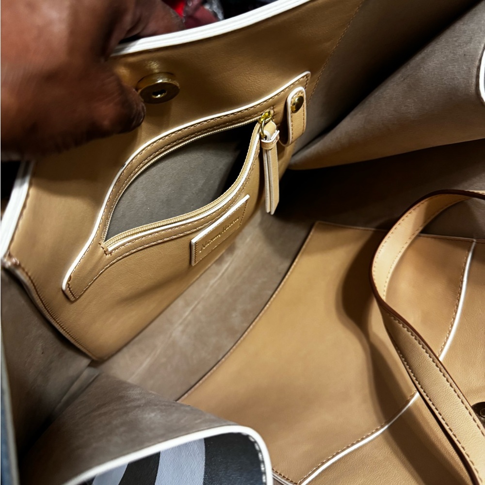 Neiman Marcus Stylish Gold metallic and White Striped Tote Bag - Picture 5 of 11